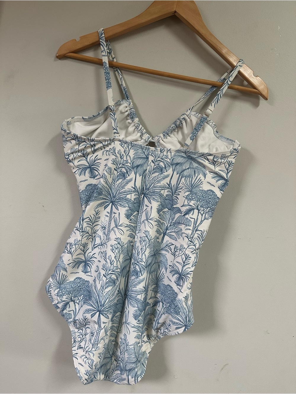 Shade & Shore White One-Piece with Blue Tropical Print - Picture 4 of 7